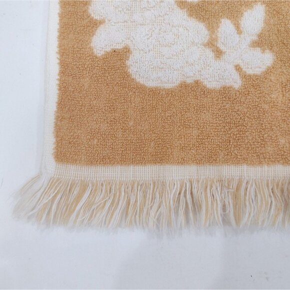 Vintage 70s Cannon Monticello Sculpted Floral Gold White Towel Retro 22 X 40 - Picture 6 of 12